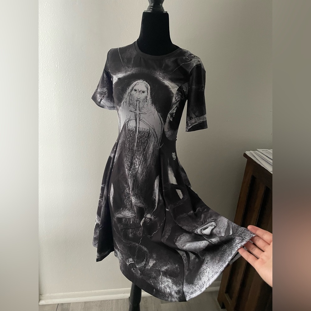 Blackmilk dress.short sleeves, mid mini length, with pockets.